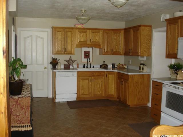 4624 S 6700 W, Hooper, UT 84315 — photo 3