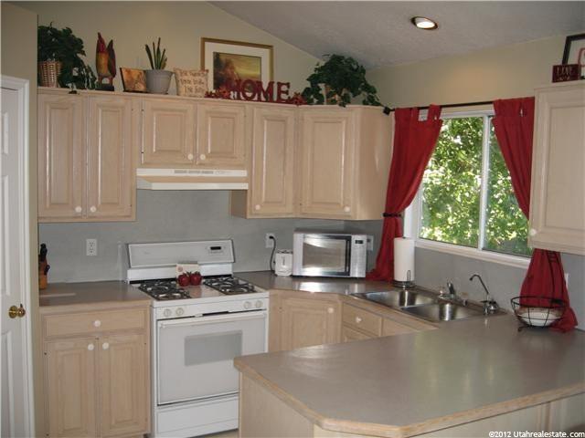 723 S Fox Run E, Layton, UT 84041 — photo 2