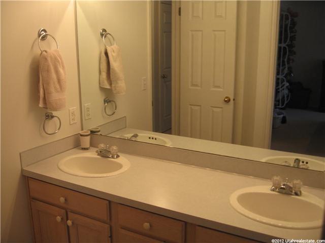723 S Fox Run E, Layton, UT 84041 — photo 12