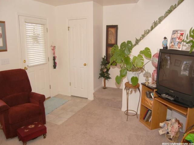 1021 Sara Ln, Ogden, UT 84404 — photo 2