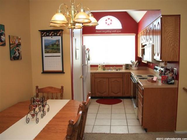 327 Eaglebrook Dr, Sandy, UT 84070 — photo 4