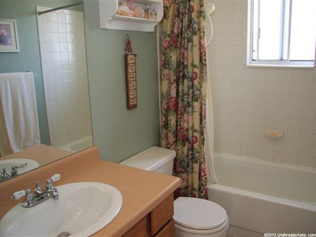 327 Eaglebrook Dr, Sandy, UT 84070 — photo 9