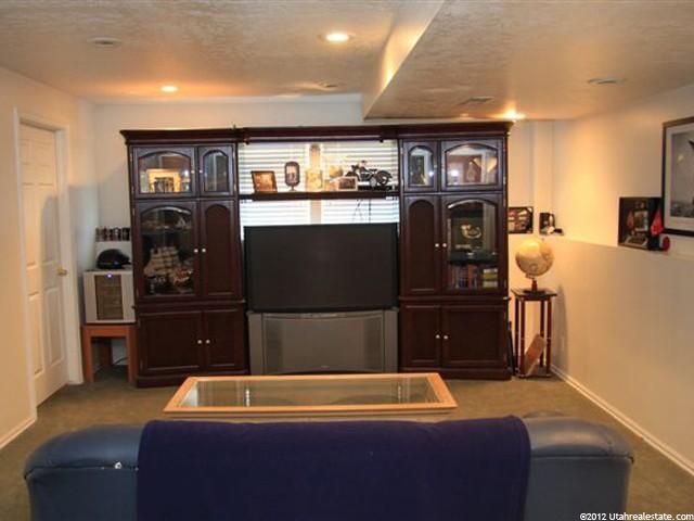 327 Eaglebrook Dr, Sandy, UT 84070 — photo 10