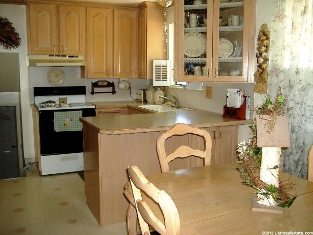 10334 S 615 E, Sandy, UT 84070 — photo 3