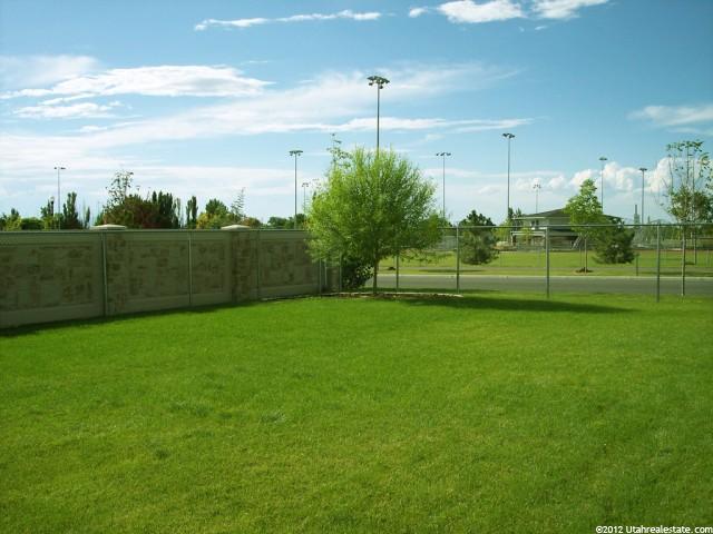 2041 N 1720 W, Clinton, UT 84015 — photo 10