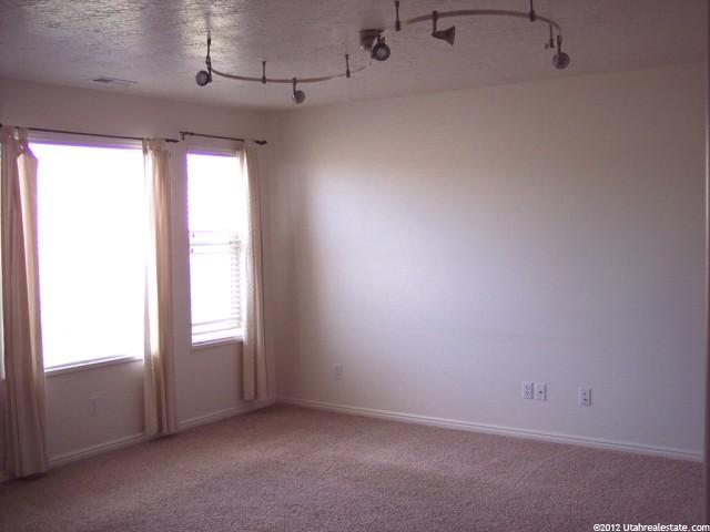 2041 N 1720 W, Clinton, UT 84015 — photo 3