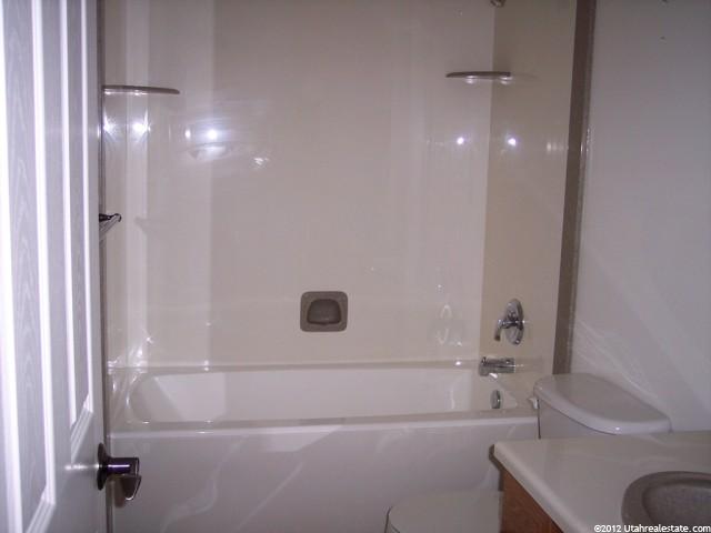 2041 N 1720 W, Clinton, UT 84015 — photo 7