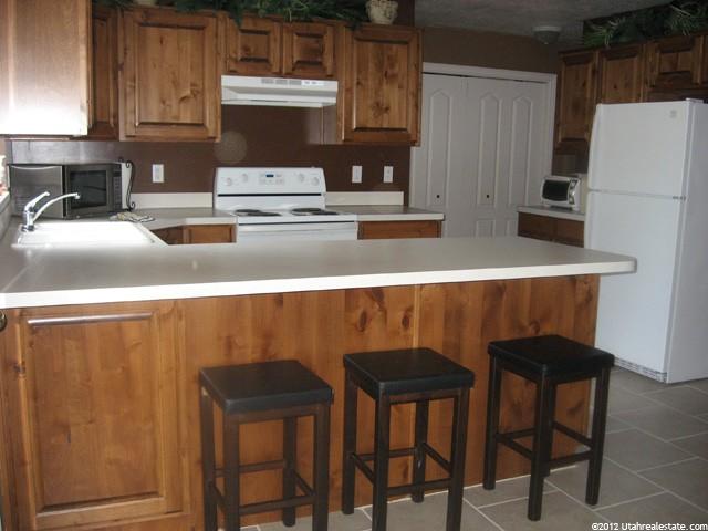617 E Clearwater Dr, Layton, UT 84041 — photo 2