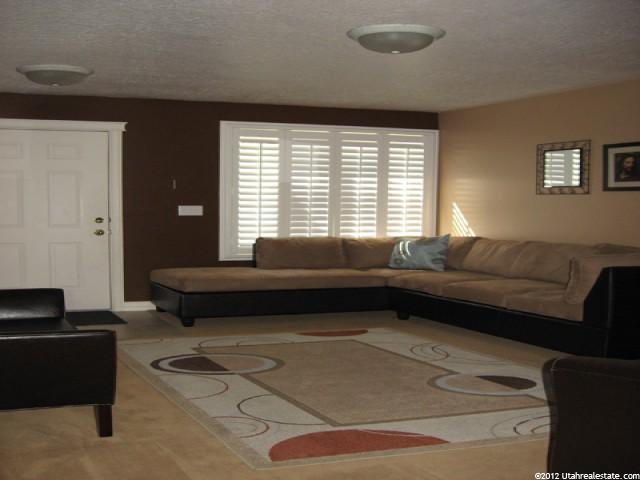 617 E Clearwater Dr, Layton, UT 84041 — photo 3