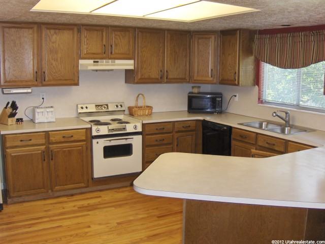 2447 N 2300 E, Layton, UT 84040 — photo 4