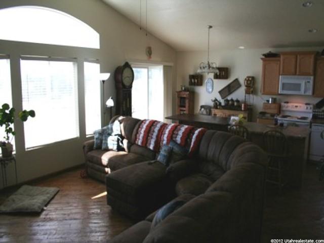 640 S Appaloosa Cir, Willard, UT 84340 — photo 2