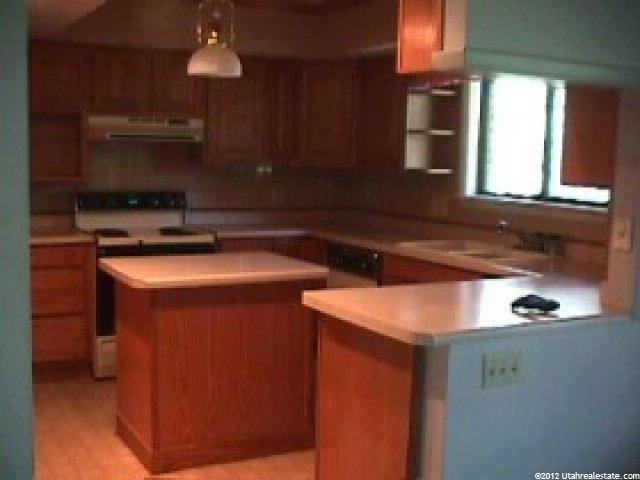3599 Oakview Dr, Holladay, UT 84124 — photo 3