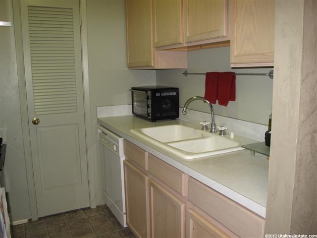5327 S 560 E #C, Murray, UT 84107 — photo 6