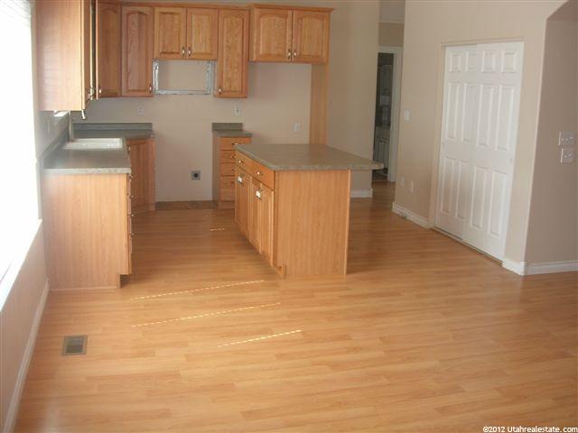 1052 W 1070 N, West Bountiful, UT 84087 — photo 5