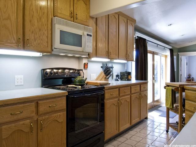 327 E 1000 N, Harrisville, UT 84404 — photo 7
