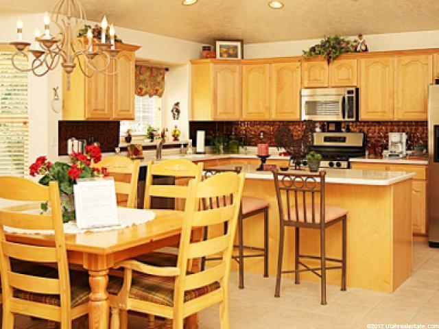 1121 N 1170 W, Clinton, UT 84015 — photo 3
