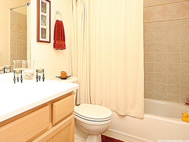 1121 N 1170 W, Clinton, UT 84015 — photo 7