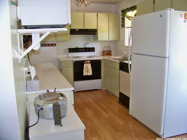 744 Hill Blvd, Layton, UT 84041 — photo 2