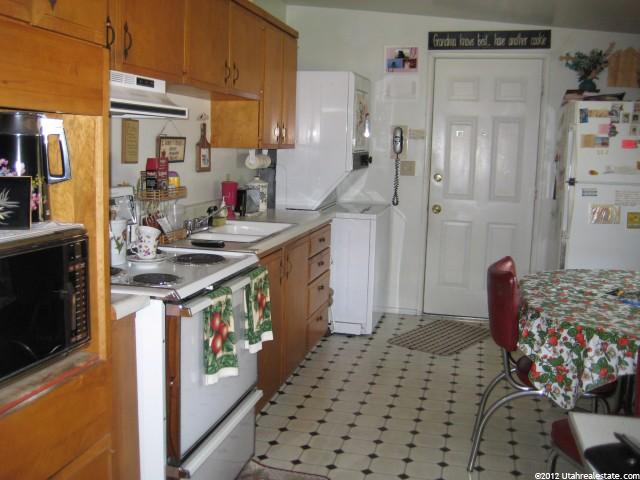 871 N Jefferson Ave, Ogden, UT 84404 — photo 2