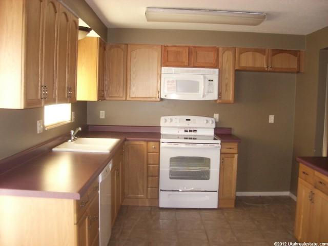 5057 S 2800 W, Roy, UT 84067 — photo 2