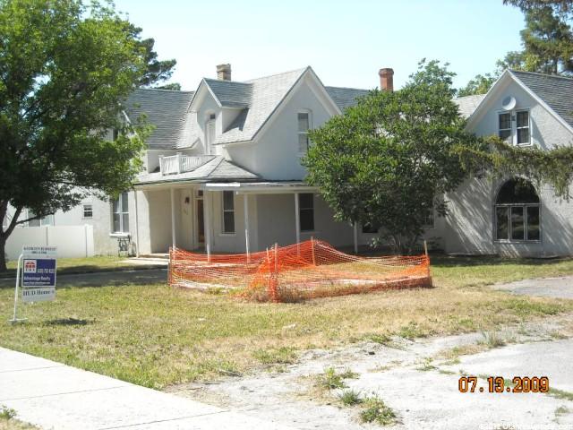 391 E Main St, Hyrum, UT 84319 — photo 3