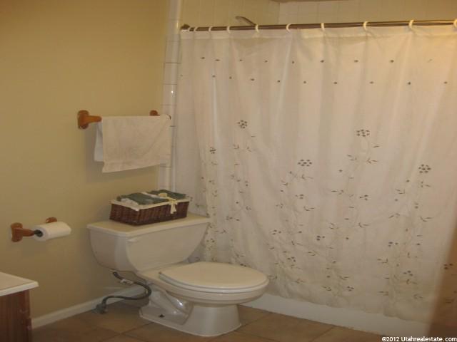 71 E Center St, Lewiston, UT 84320 — photo 5