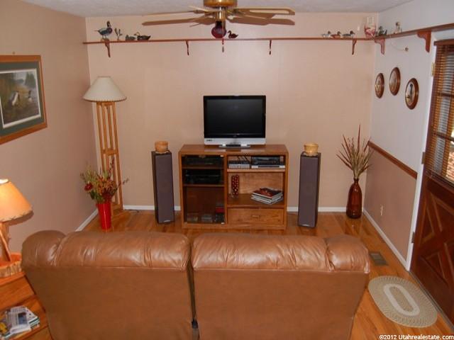1544 Tameron Dr, Sandy, UT 84092 — photo 8