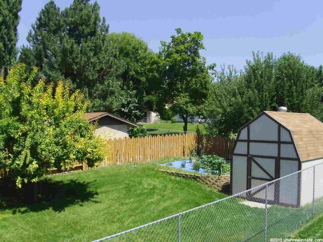 1040 N Kimberly Dr, Layton, UT 84040 — photo 2