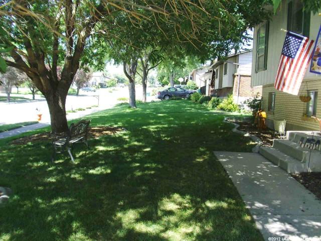 1040 N Kimberly Dr, Layton, UT 84040 — photo 3