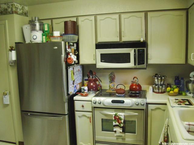 1040 N Kimberly Dr, Layton, UT 84040 — photo 4