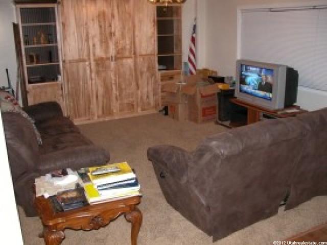 383 W 400 N #13, Bountiful, UT 84010 — photo 2