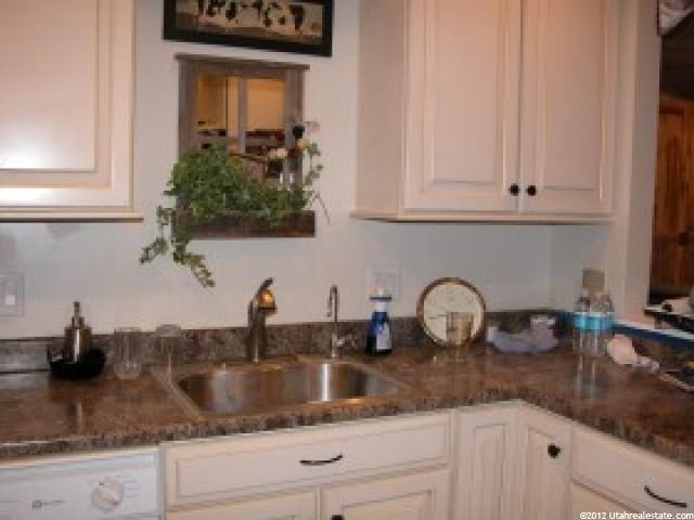 383 W 400 N #13, Bountiful, UT 84010 — photo 4