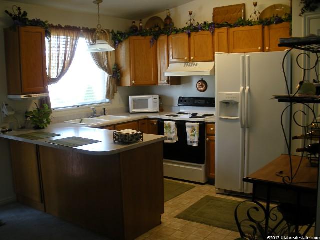 108 W 1425 N, Layton, UT 84041 — photo 3