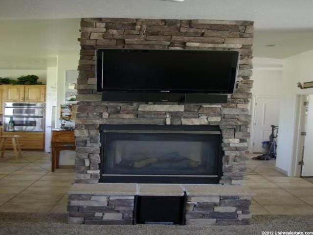 1366 W 1300 N, Clinton, UT 84015 — photo 6