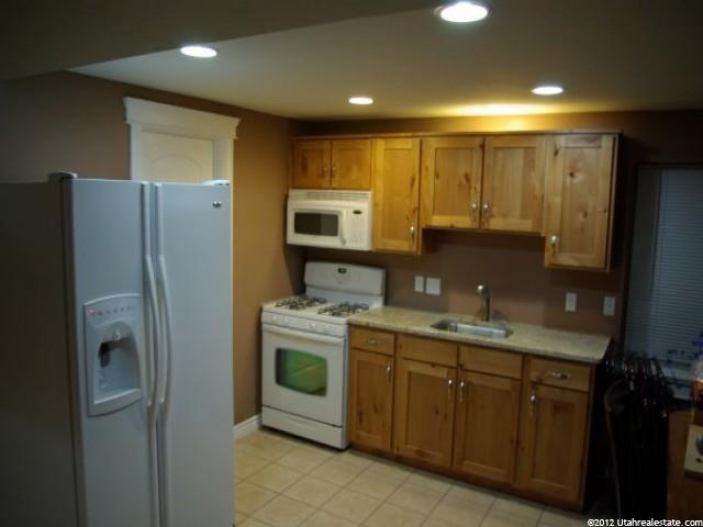 1366 W 1300 N, Clinton, UT 84015 — photo 8