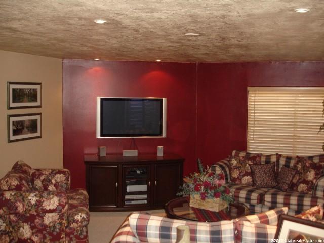 684 W 750 S, Layton, UT 84041 — photo 7