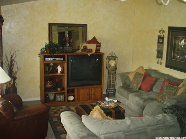 1435 Ash Dr, Layton, UT 84040 — photo 2
