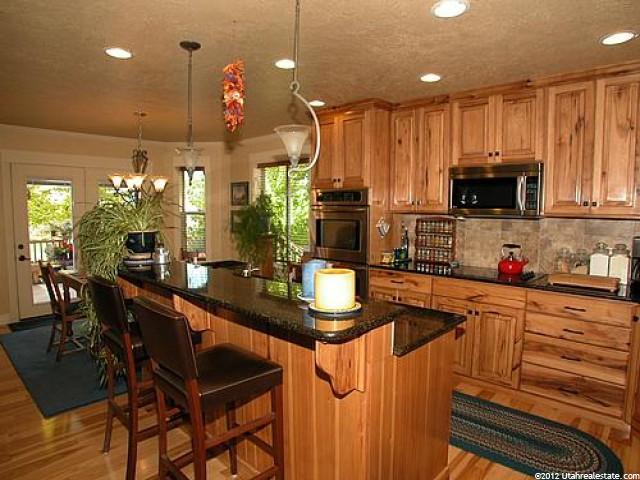 454 Hawthorne Dr, River Heights, UT 84321 — photo 2