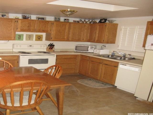 7159 S 350 E, Midvale, UT 84047 — photo 3