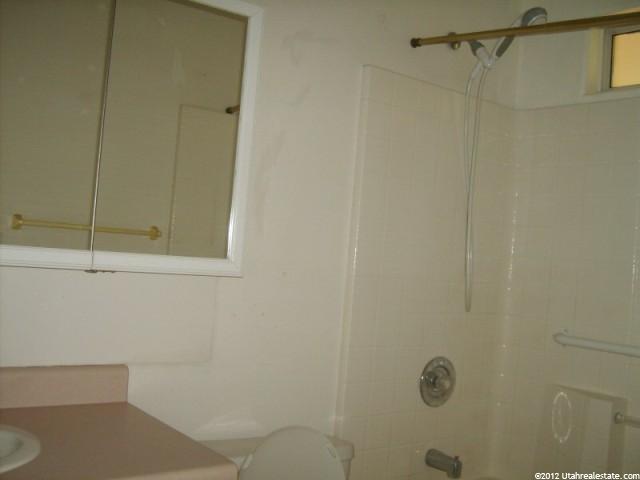 545 E 300 S, St. George, UT 84770 — photo 4