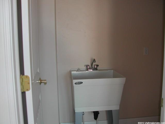 385 W 200 N, Bountiful, UT 84010 — photo 4
