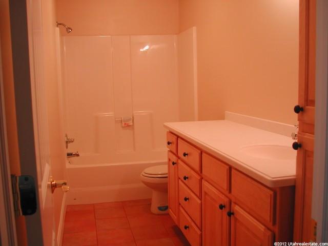 385 W 200 N, Bountiful, UT 84010 — photo 10