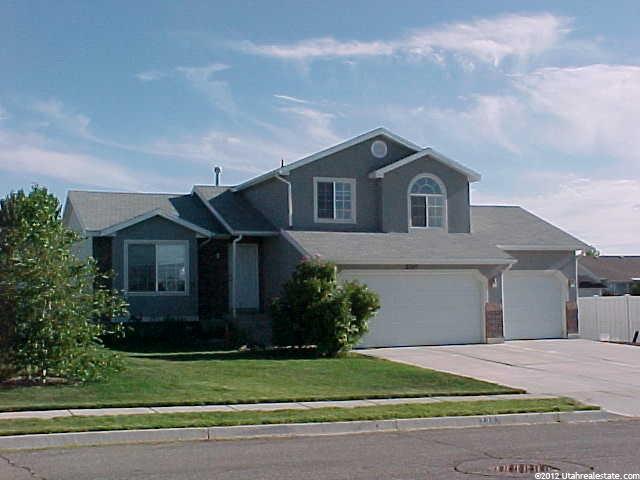 2397 W 2450 N, Clinton, UT 84015 — photo 2