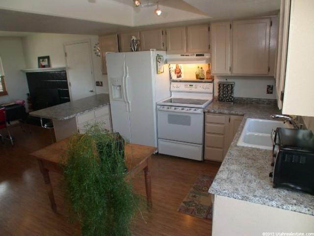 12052 S Millridge Cir E, Sandy, UT 84094 — photo 3