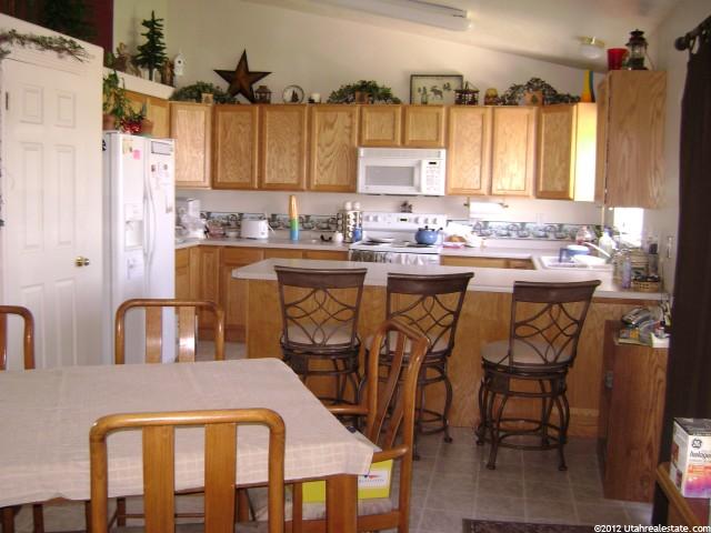 2662 W 2100 N, Clinton, UT 84015 — photo 2