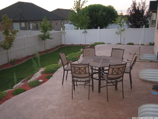 1327 N 2140 W, Clinton, UT 84015 — photo 2