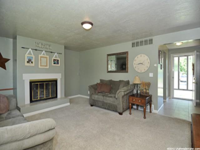 942 Vitt Dr, Ogden, UT 84404 — photo 3