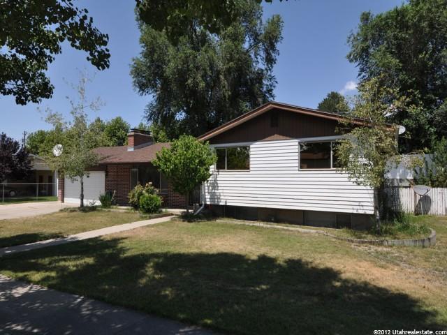 885 E Silver Shadows Dr, Murray, UT 84107 — photo 2