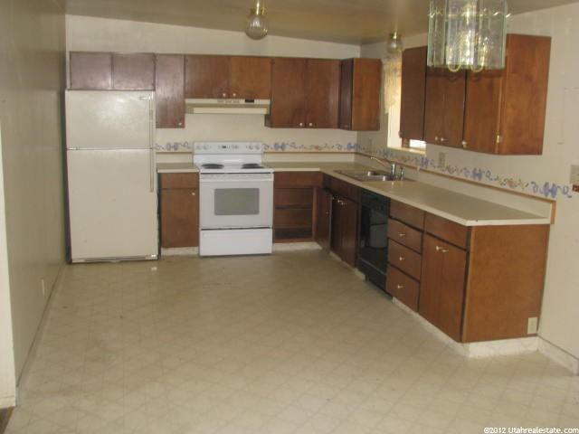 369 W 825 N, Sunset, UT 84015 — photo 2