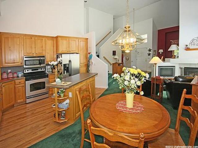 5670 Crown Pointe Dr, Murray, UT 84107 — photo 4